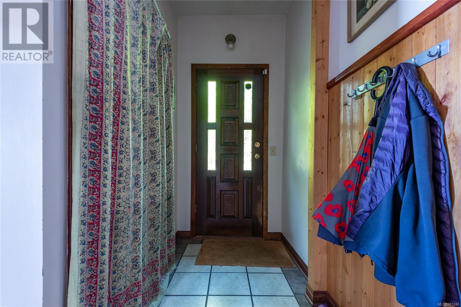 310 1st St, Sointula, British Columbia  V0N 3E0 - Photo 5 - 981248