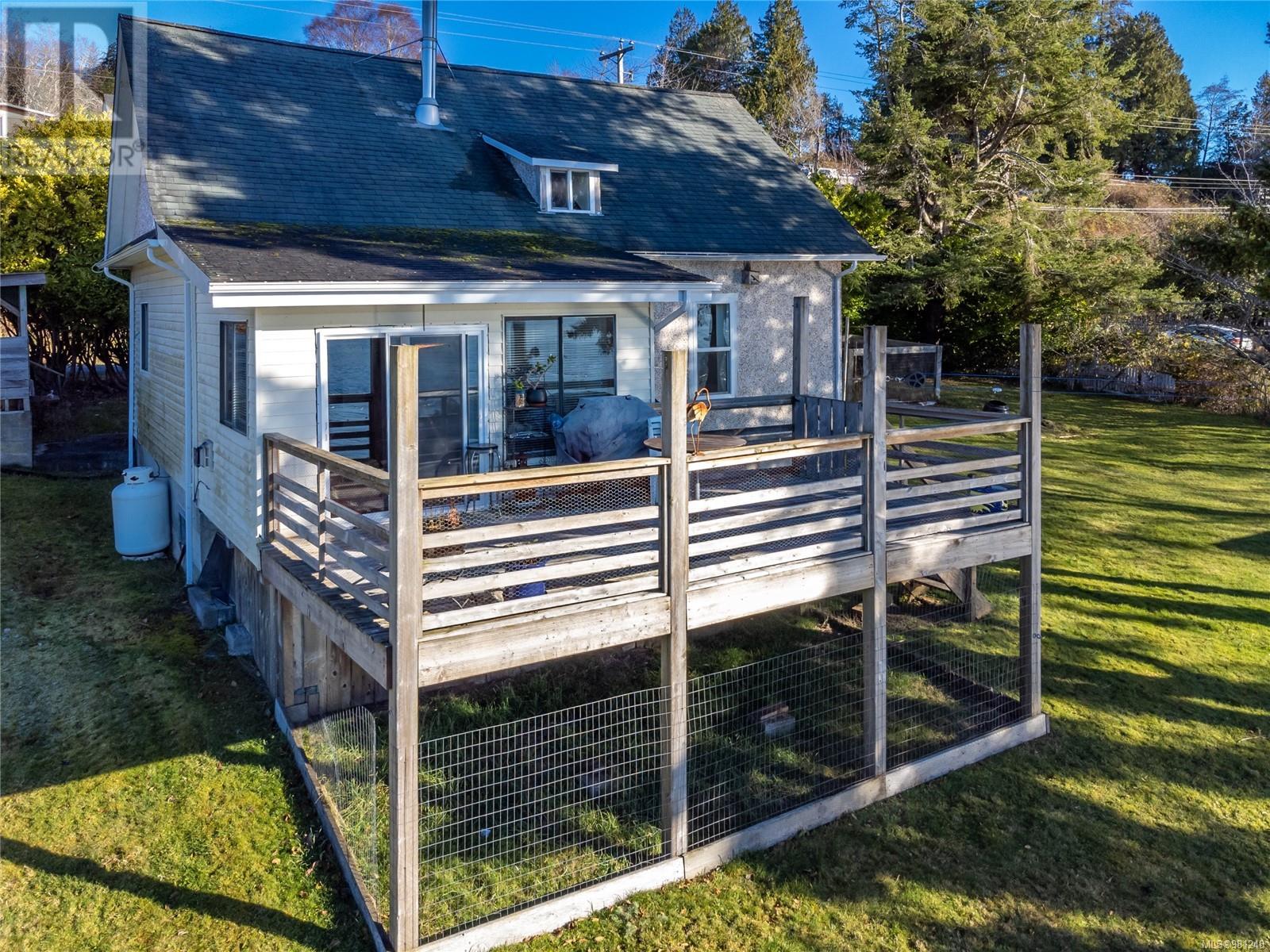 310 1st St, Sointula, British Columbia  V0N 3E0 - Photo 32 - 981248