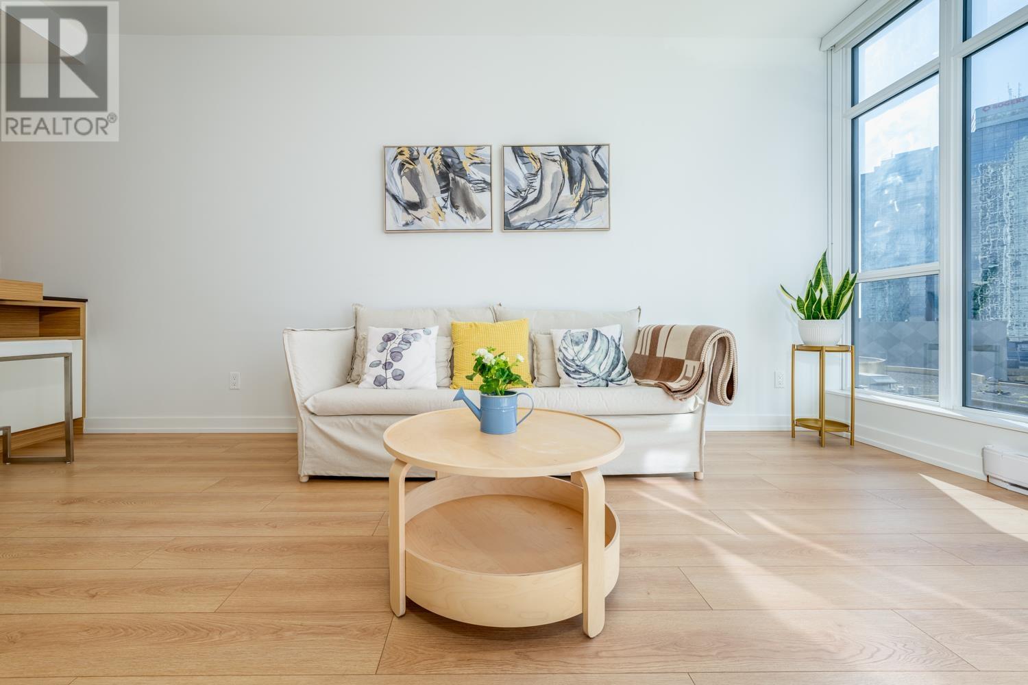 Listing Picture 10 of 26 : 910 4688 KINGSWAY, Burnaby / 本拿比 - 魯藝地產 Yvonne Lu Group - MLS Medallion Club Member