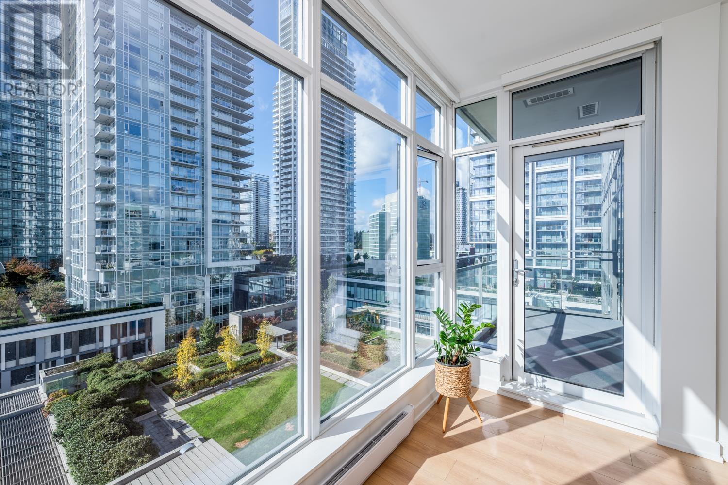 Listing Picture 13 of 26 : 910 4688 KINGSWAY, Burnaby / 本拿比 - 魯藝地產 Yvonne Lu Group - MLS Medallion Club Member