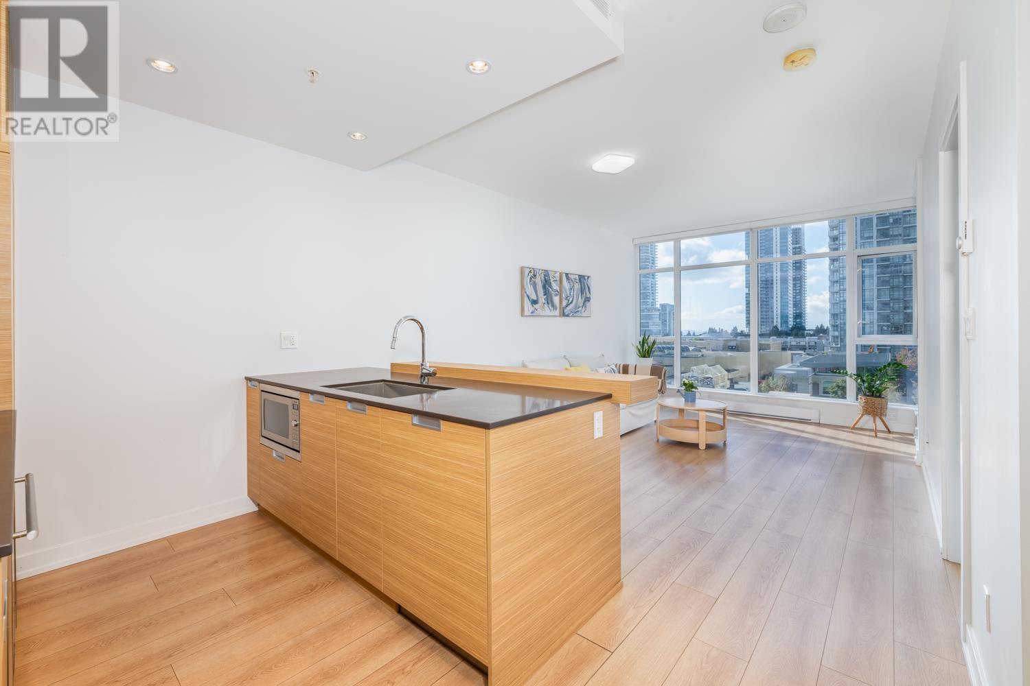 Listing Picture 7 of 26 : 910 4688 KINGSWAY, Burnaby / 本拿比 - 魯藝地產 Yvonne Lu Group - MLS Medallion Club Member