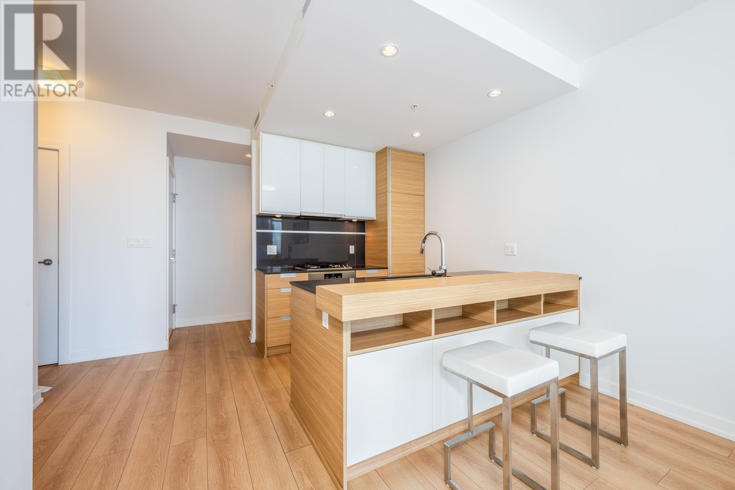 Listing Picture 8 of 26 : 910 4688 KINGSWAY, Burnaby / 本拿比 - 魯藝地產 Yvonne Lu Group - MLS Medallion Club Member