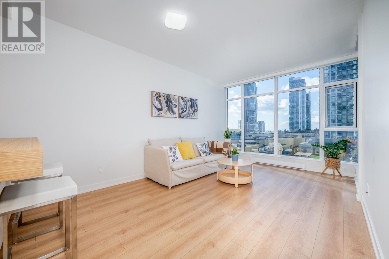 Listing Picture 9 of 26 : 910 4688 KINGSWAY, Burnaby / 本拿比 - 魯藝地產 Yvonne Lu Group - MLS Medallion Club Member