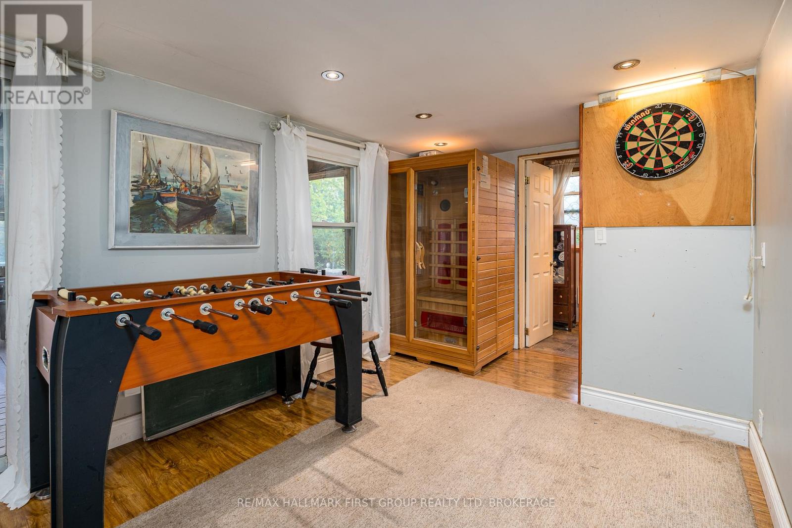 Property at 293 DUNDAS STREET W image 4