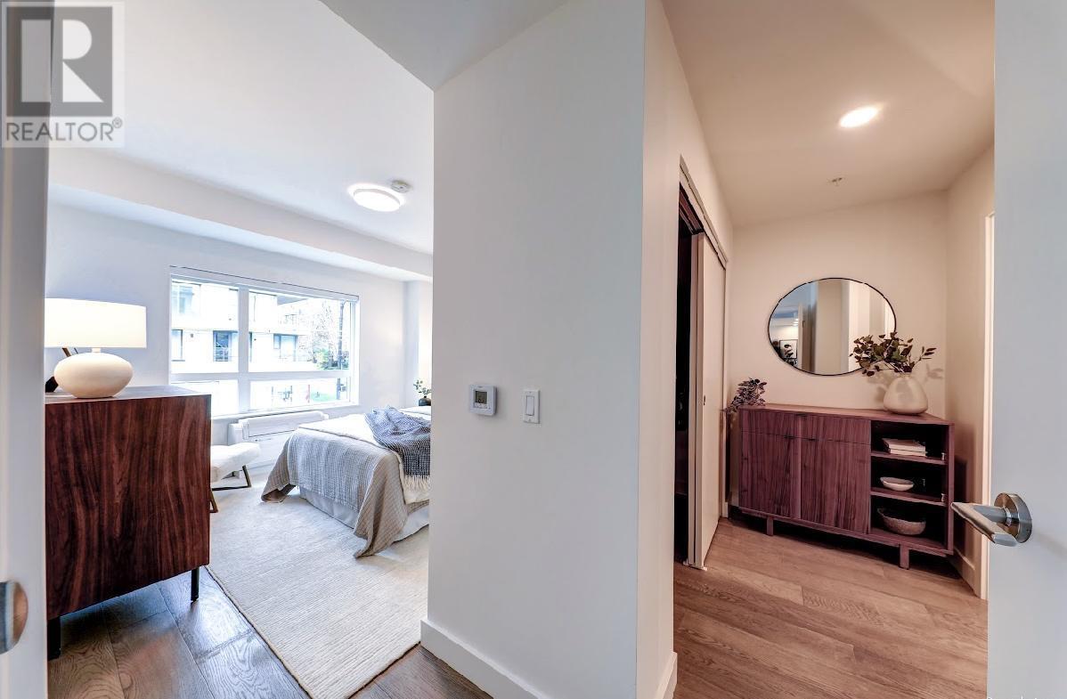 Listing Picture 11 of 35 : 202 3590 W 39TH AVENUE, Vancouver / 溫哥華 - 魯藝地產 Yvonne Lu Group - MLS Medallion Club Member