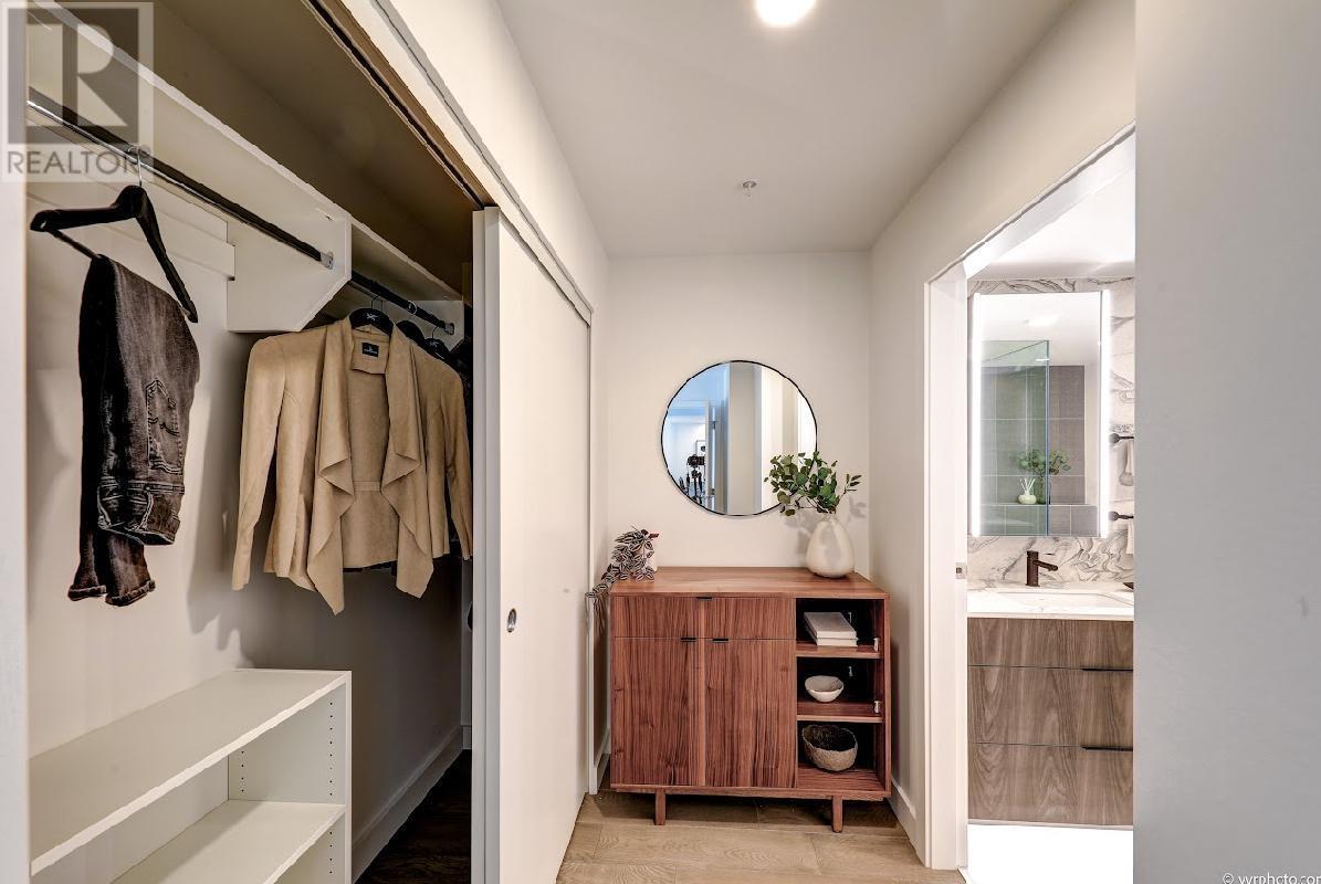 Listing Picture 12 of 35 : 202 3590 W 39TH AVENUE, Vancouver / 溫哥華 - 魯藝地產 Yvonne Lu Group - MLS Medallion Club Member