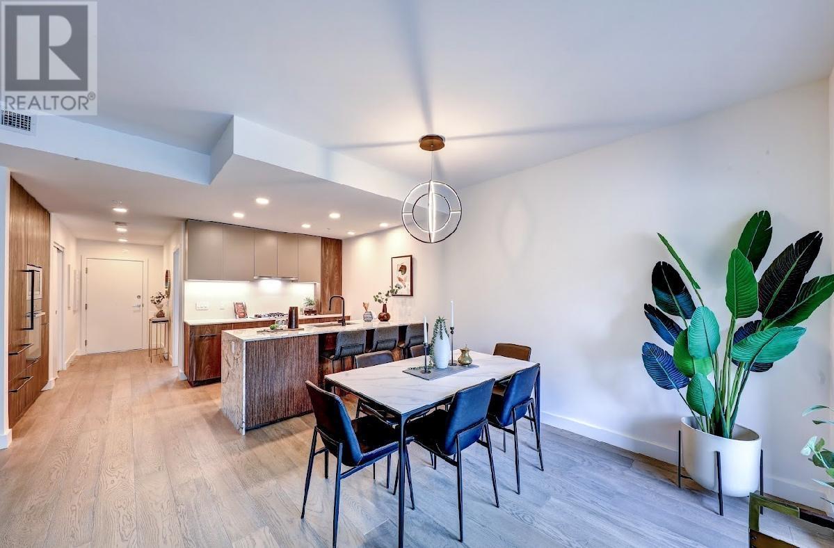 Listing Picture 17 of 35 : 202 3590 W 39TH AVENUE, Vancouver / 溫哥華 - 魯藝地產 Yvonne Lu Group - MLS Medallion Club Member
