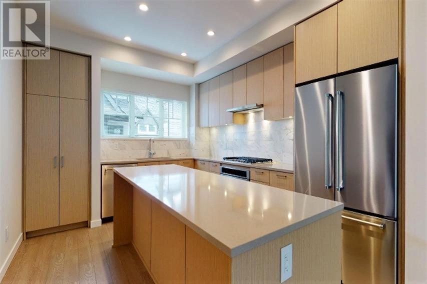 35 19451 Sutton Avenue, Pitt Meadows, British Columbia  V3Y 0G6 - Photo 4 - R2947308