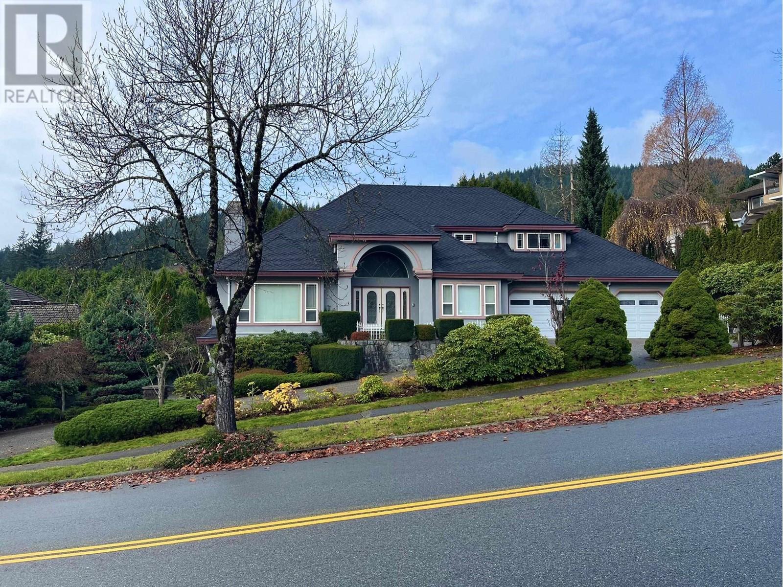 3022 Plateau Boulevard, Coquitlam, British Columbia  V3E 2W7 - Photo 1 - R2947276