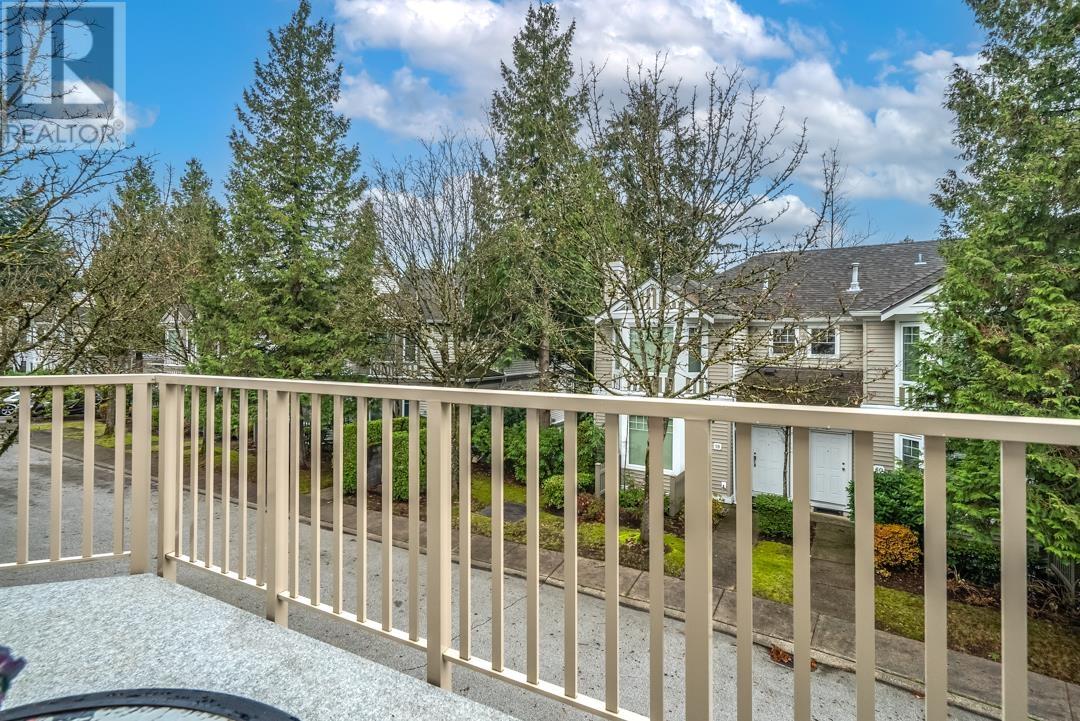 Listing Picture 22 of 32 : 11 7500 CUMBERLAND STREET, Burnaby / 本拿比 - 魯藝地產 Yvonne Lu Group - MLS Medallion Club Member