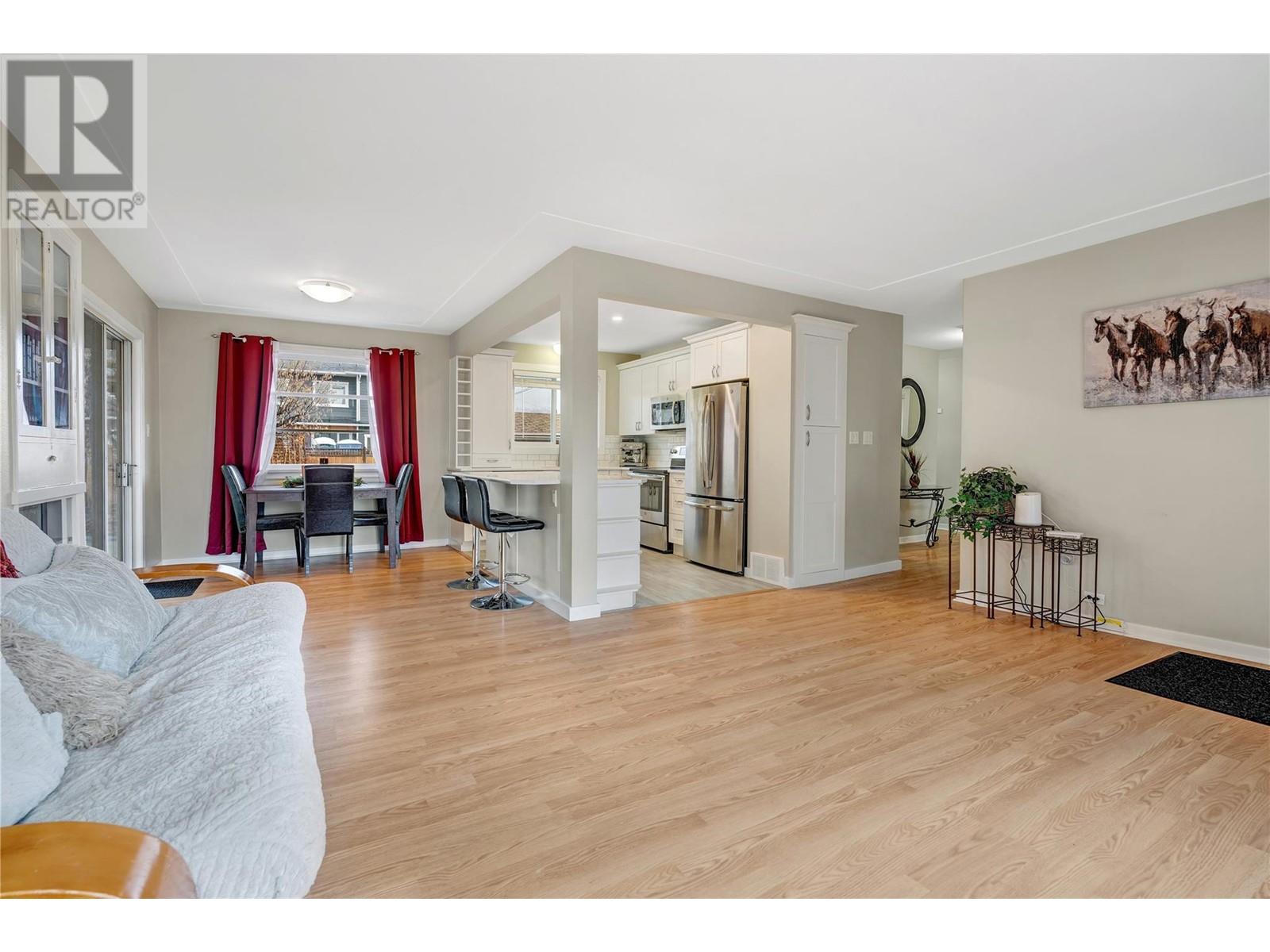 Property at 1160 Moosejaw Street image 3