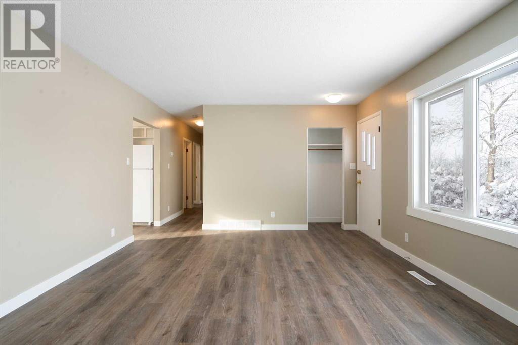 221 Frederick Avenue W, Standard, Alberta  T0J 3G0 - Photo 8 - A2181263