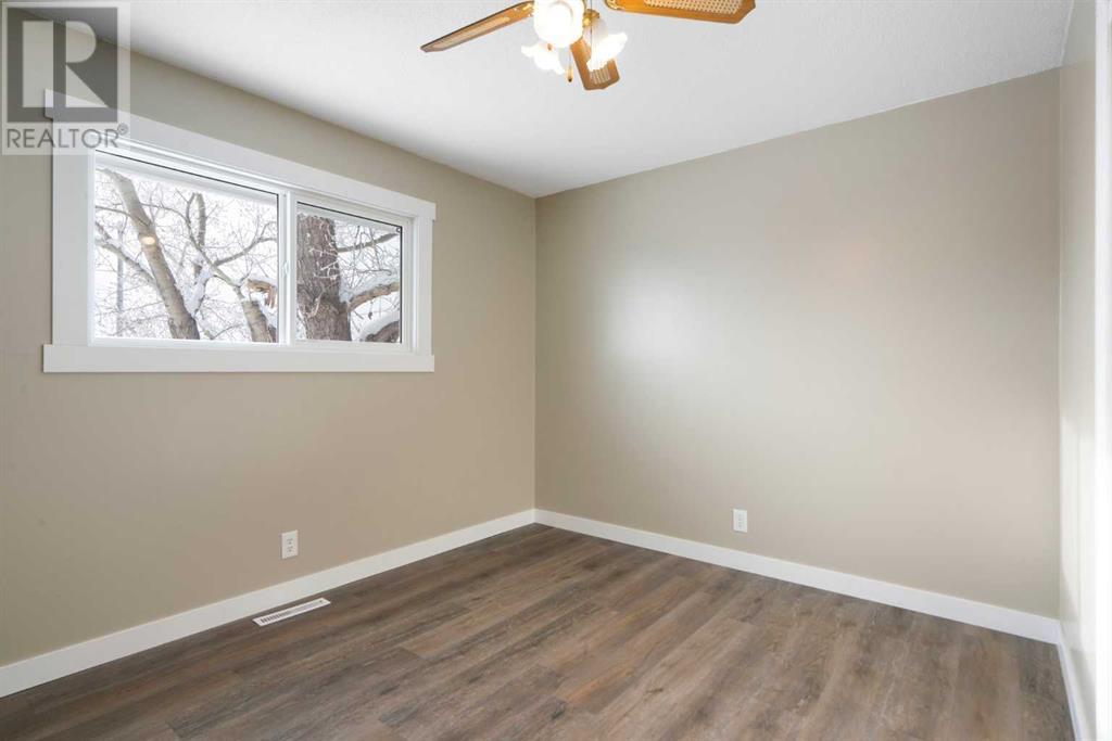 221 Frederick Avenue W, Standard, Alberta  T0J 3G0 - Photo 24 - A2181263