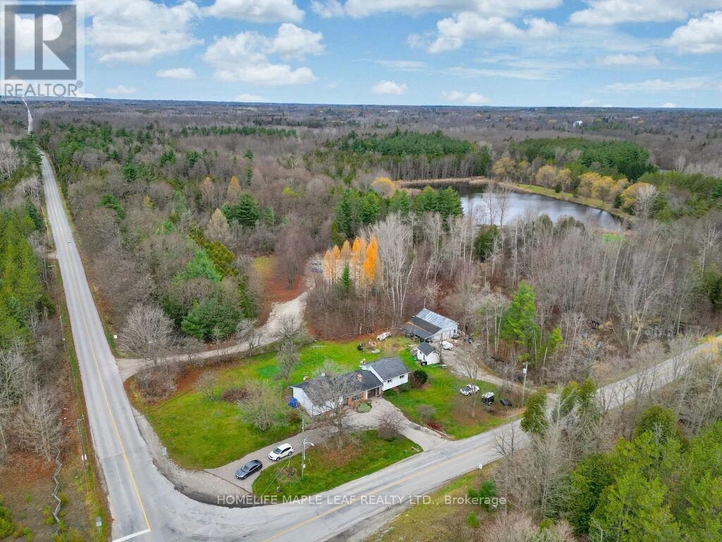 2009 Sideroad 10, Milton, Ontario  L0P 1J0 - Photo 1 - W11248154