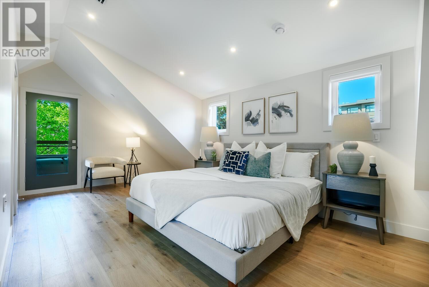 Listing Picture 17 of 21 : 743 E 39TH AVENUE, Vancouver / 溫哥華 - 魯藝地產 Yvonne Lu Group - MLS Medallion Club Member