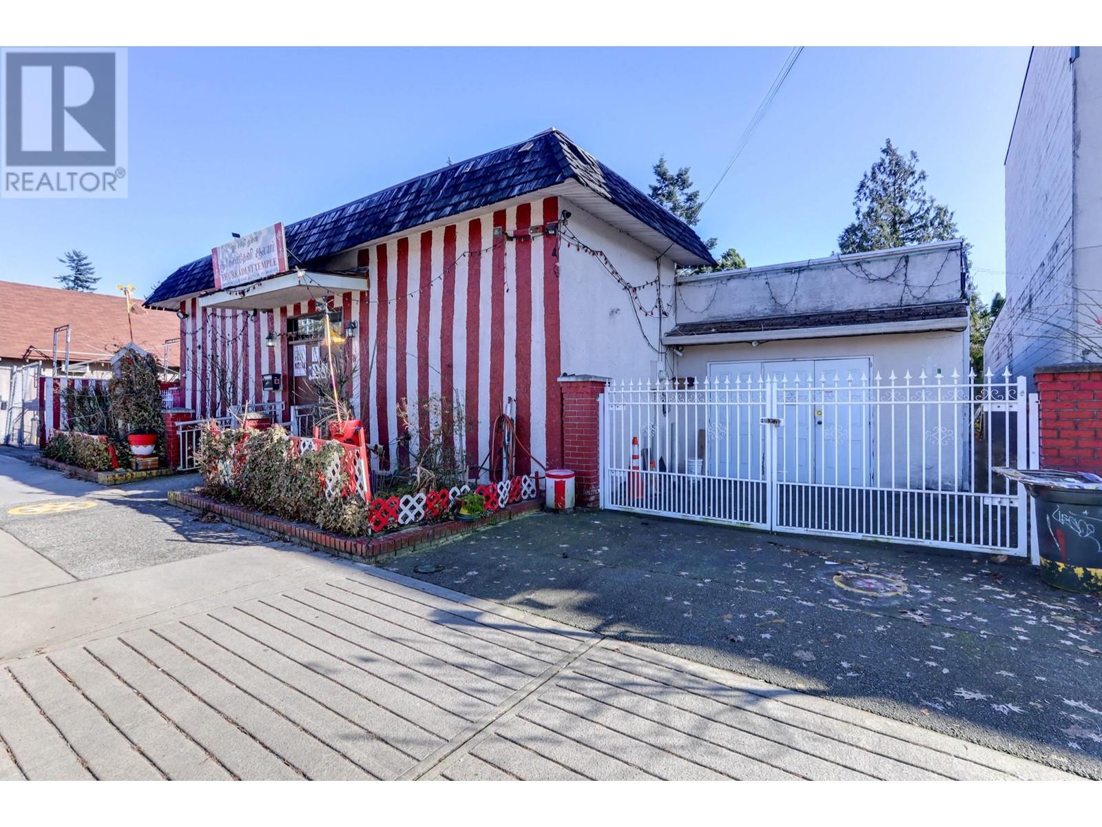 7468 Edmonds Street, Burnaby, British Columbia  V3N 1B2 - Photo 22 - C8064756