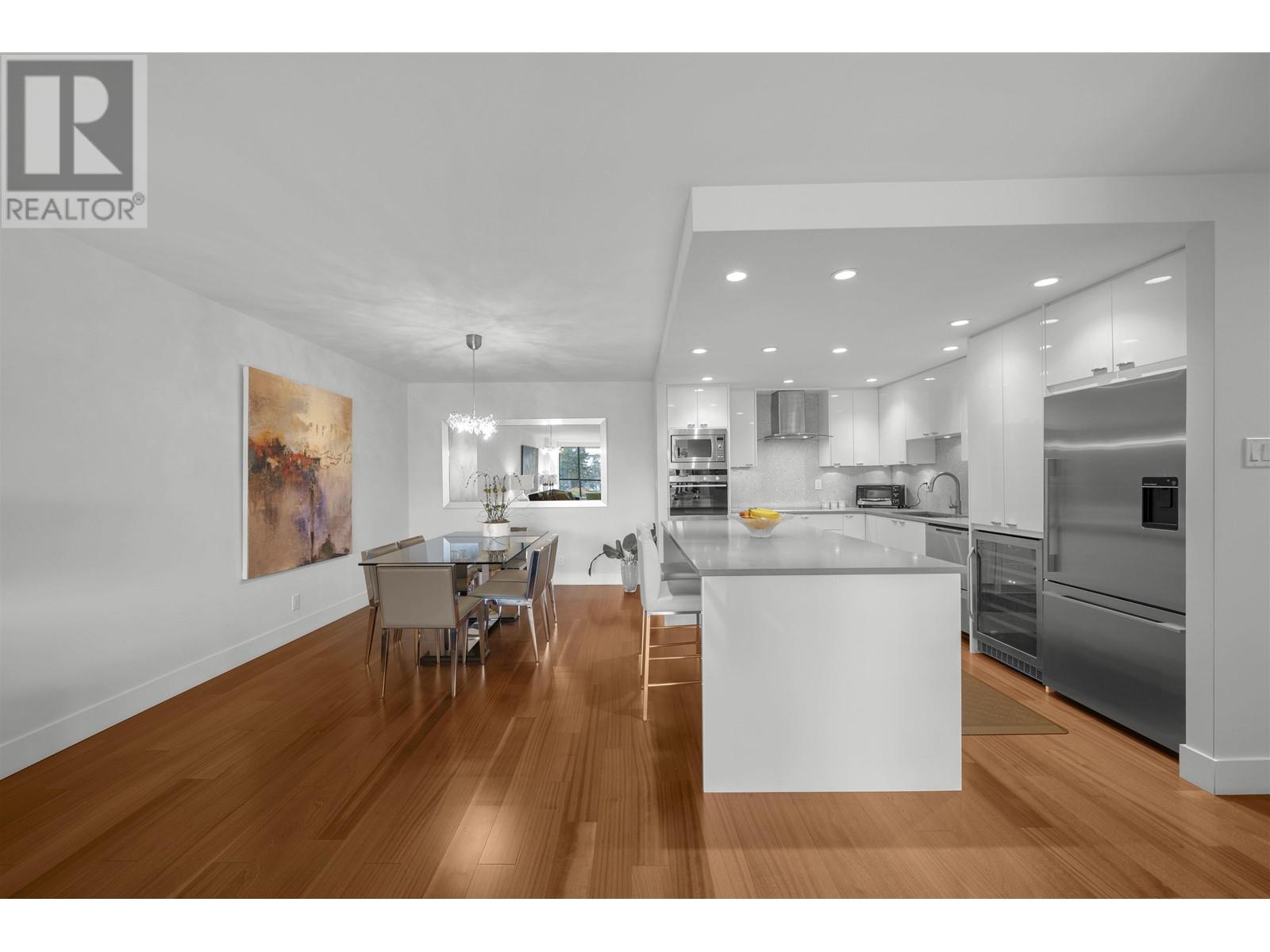 Listing Picture 9 of 31 : 104 1470 PENNYFARTHING DRIVE, Vancouver / 溫哥華 - 魯藝地產 Yvonne Lu Group - MLS Medallion Club Member