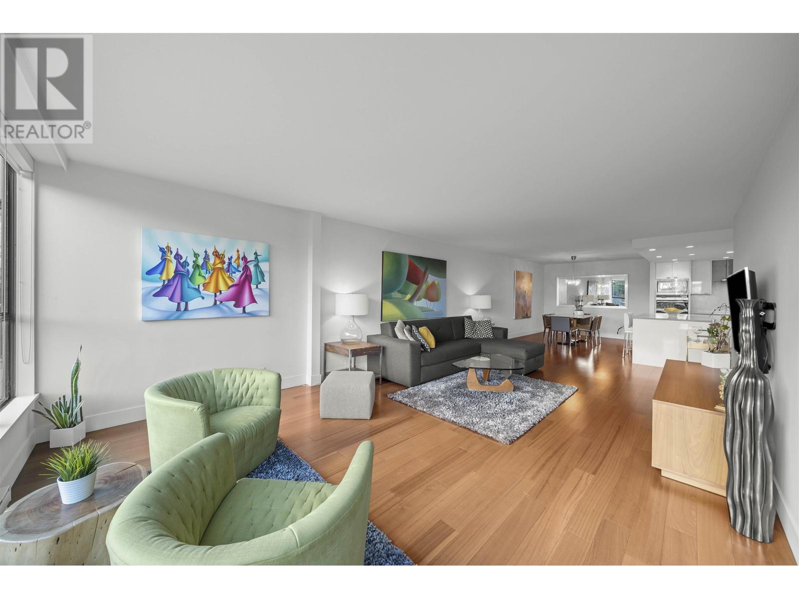 Listing Picture 3 of 31 : 104 1470 PENNYFARTHING DRIVE, Vancouver / 溫哥華 - 魯藝地產 Yvonne Lu Group - MLS Medallion Club Member