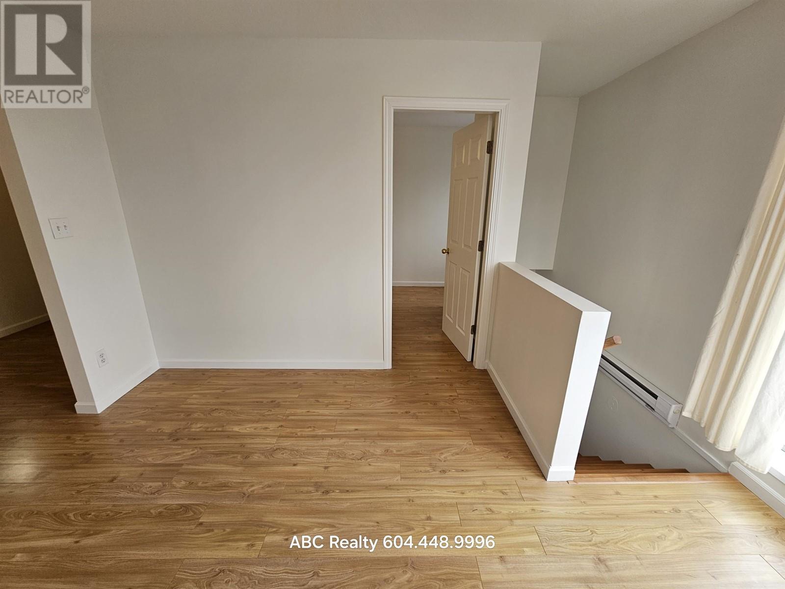 3fl 4xx E Columbia, New Westminster, British Columbia  V3L 3X6 - Photo 3 - R2947467