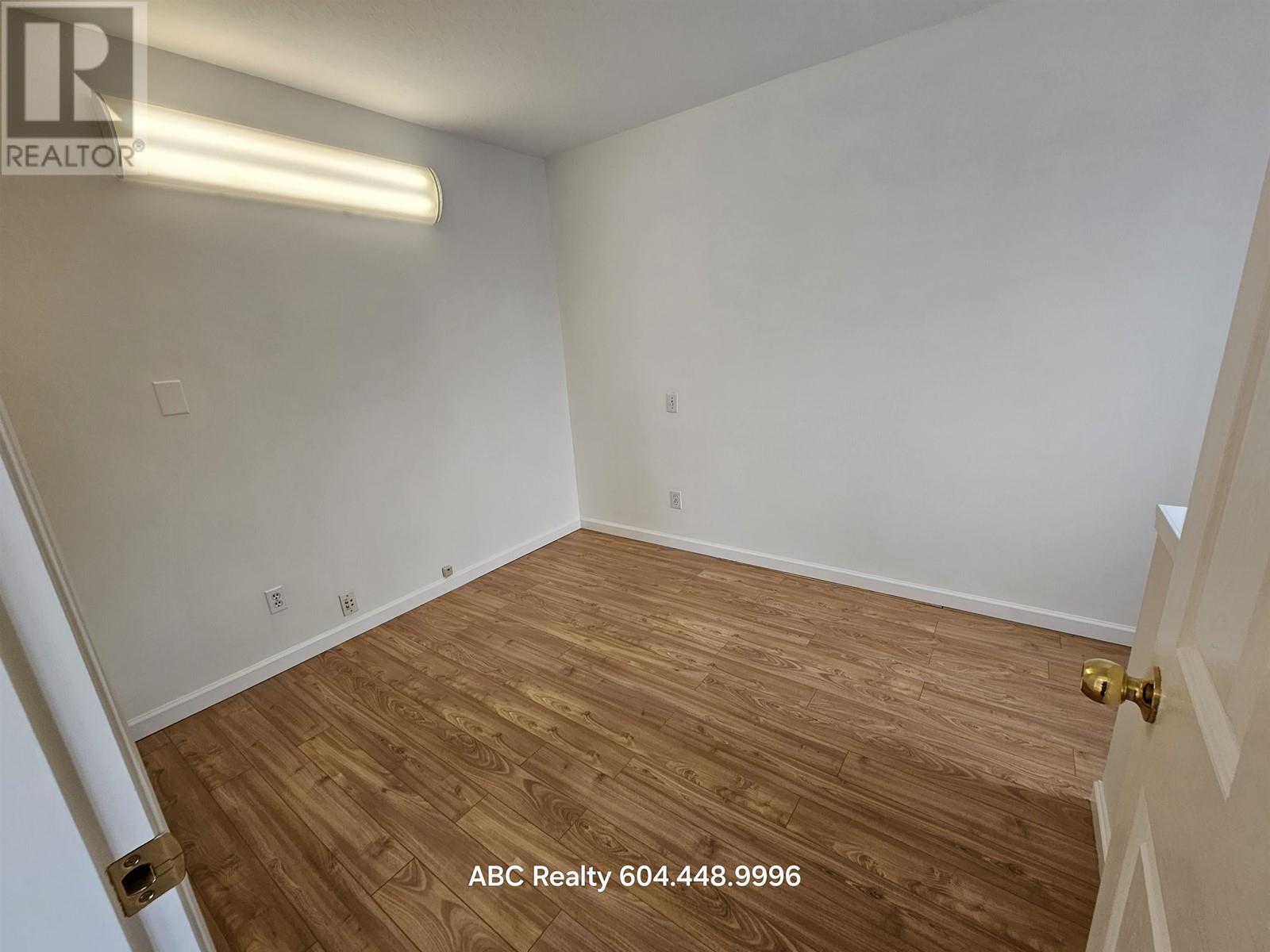 3fl 4xx E Columbia, New Westminster, British Columbia  V3L 3X6 - Photo 7 - R2947467
