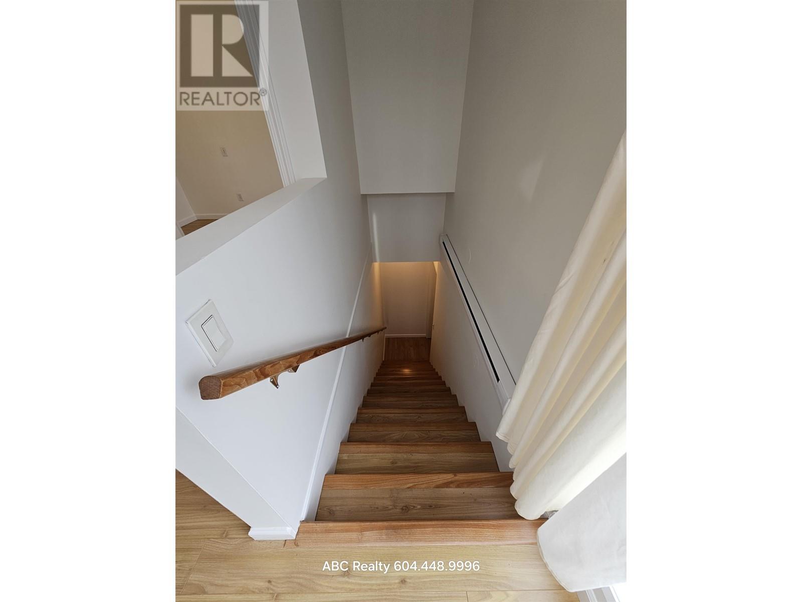 3fl 4xx E Columbia, New Westminster, British Columbia  V3L 3X6 - Photo 9 - R2947467