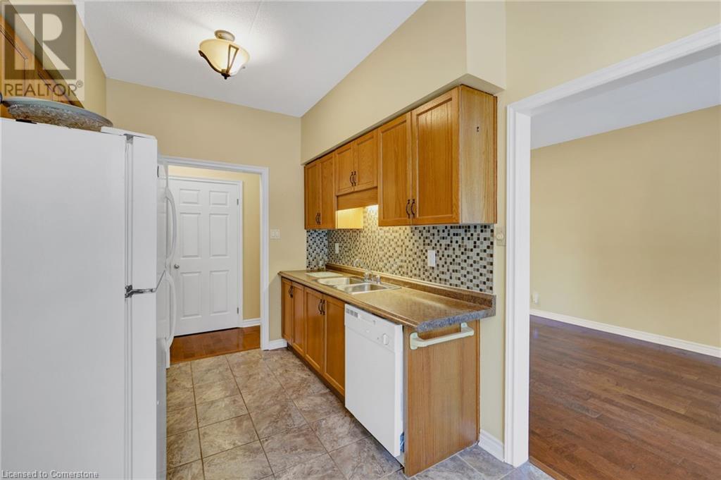 416 Limeridge Road E Unit# 109, Hamilton, Ontario  L9A 2S7 - Photo 16 - 40681741