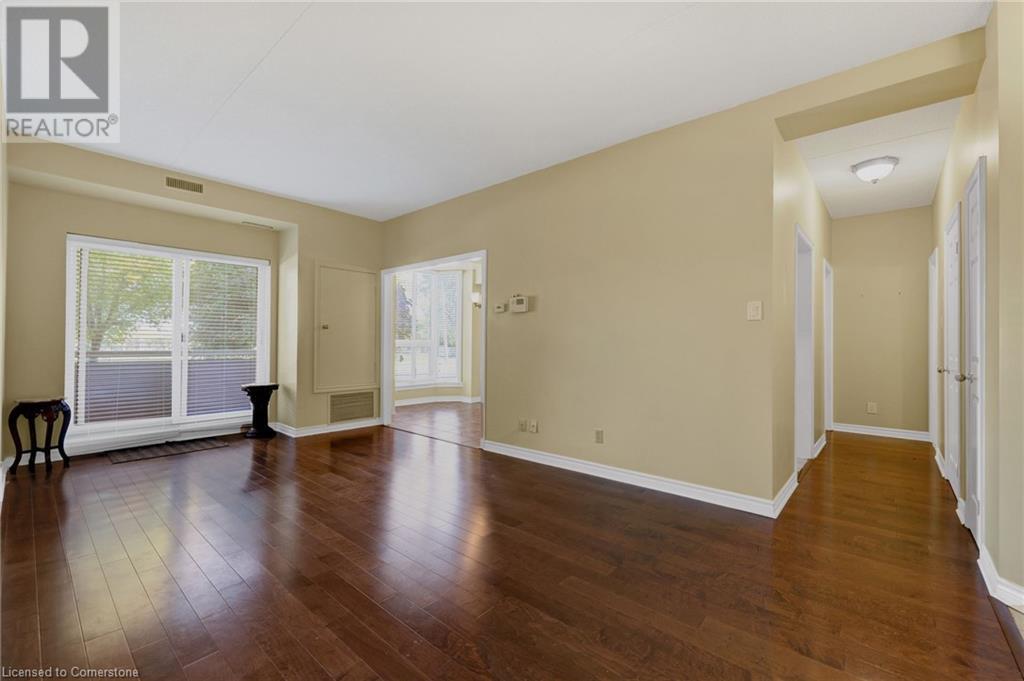 416 Limeridge Road E Unit# 109, Hamilton, Ontario  L9A 2S7 - Photo 8 - 40681741