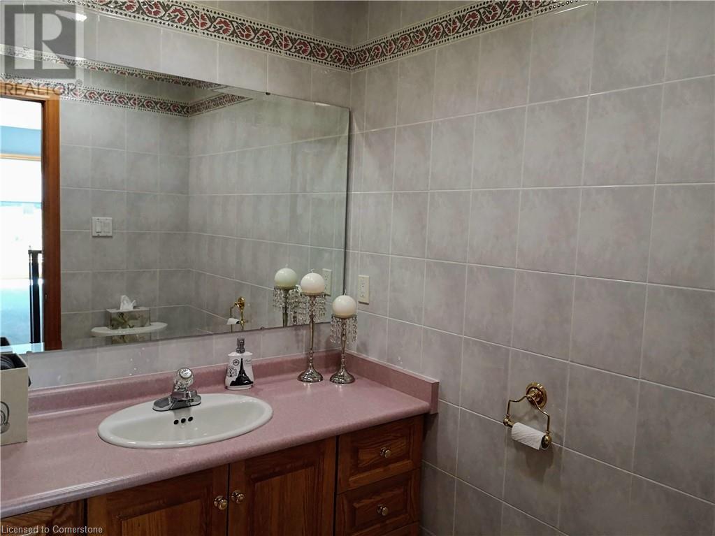 144 Wilson Street, Hamilton, Ontario  L9G 2B7 - Photo 18 - 40681610