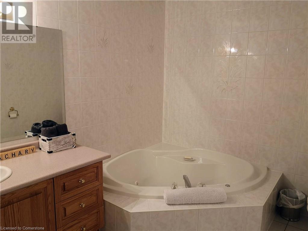 144 Wilson Street, Hamilton, Ontario  L9G 2B7 - Photo 24 - 40681610