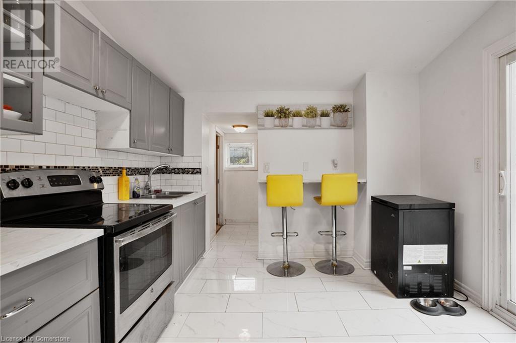 145 Cathcart Street, Hamilton, Ontario  L8L 5A3 - Photo 11 - 40680975