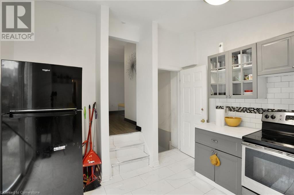 145 Cathcart Street, Hamilton, Ontario  L8L 5A3 - Photo 13 - 40680975