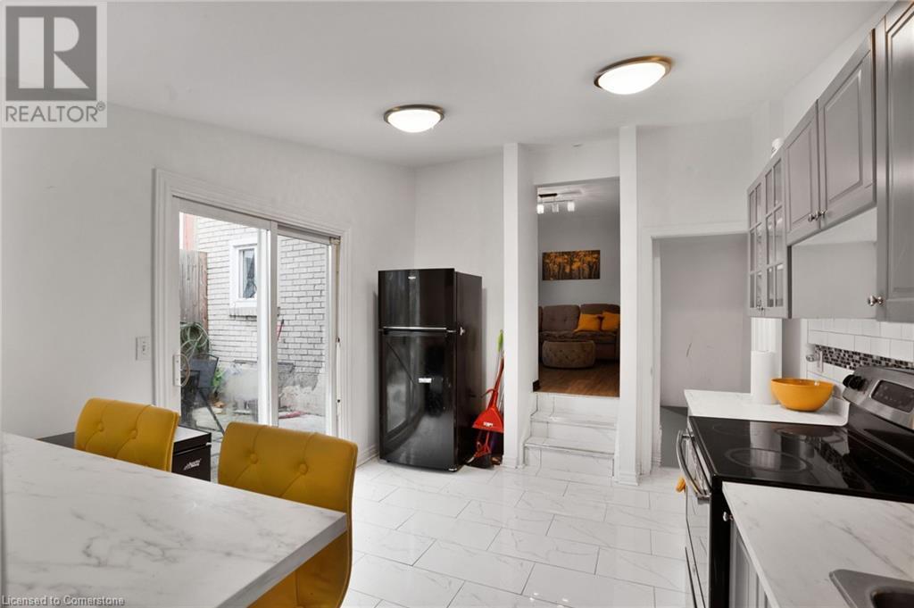 145 Cathcart Street, Hamilton, Ontario  L8L 5A3 - Photo 14 - 40680975