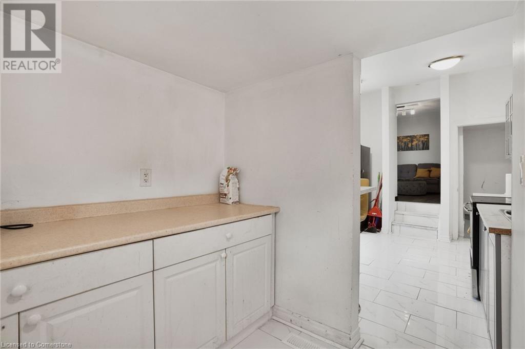 145 Cathcart Street, Hamilton, Ontario  L8L 5A3 - Photo 15 - 40680975