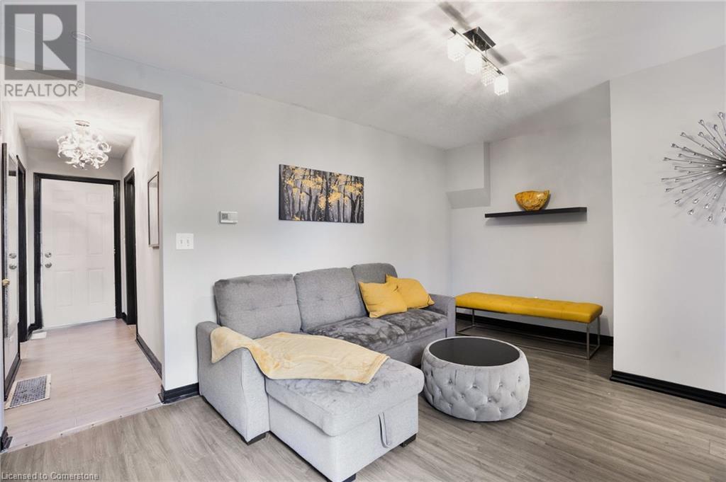 145 Cathcart Street, Hamilton, Ontario  L8L 5A3 - Photo 6 - 40680975