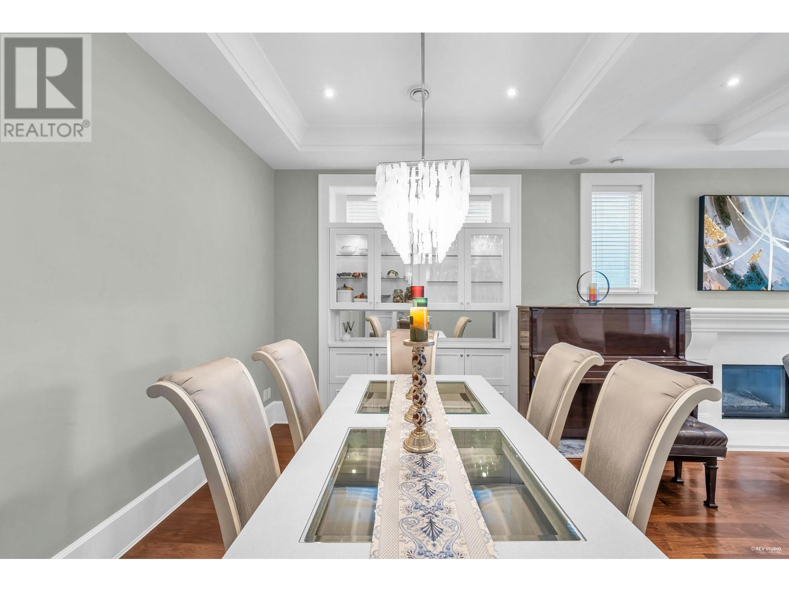 Listing Picture 9 of 38 : 2721 W 24TH AVENUE, Vancouver / 溫哥華 - 魯藝地產 Yvonne Lu Group - MLS Medallion Club Member
