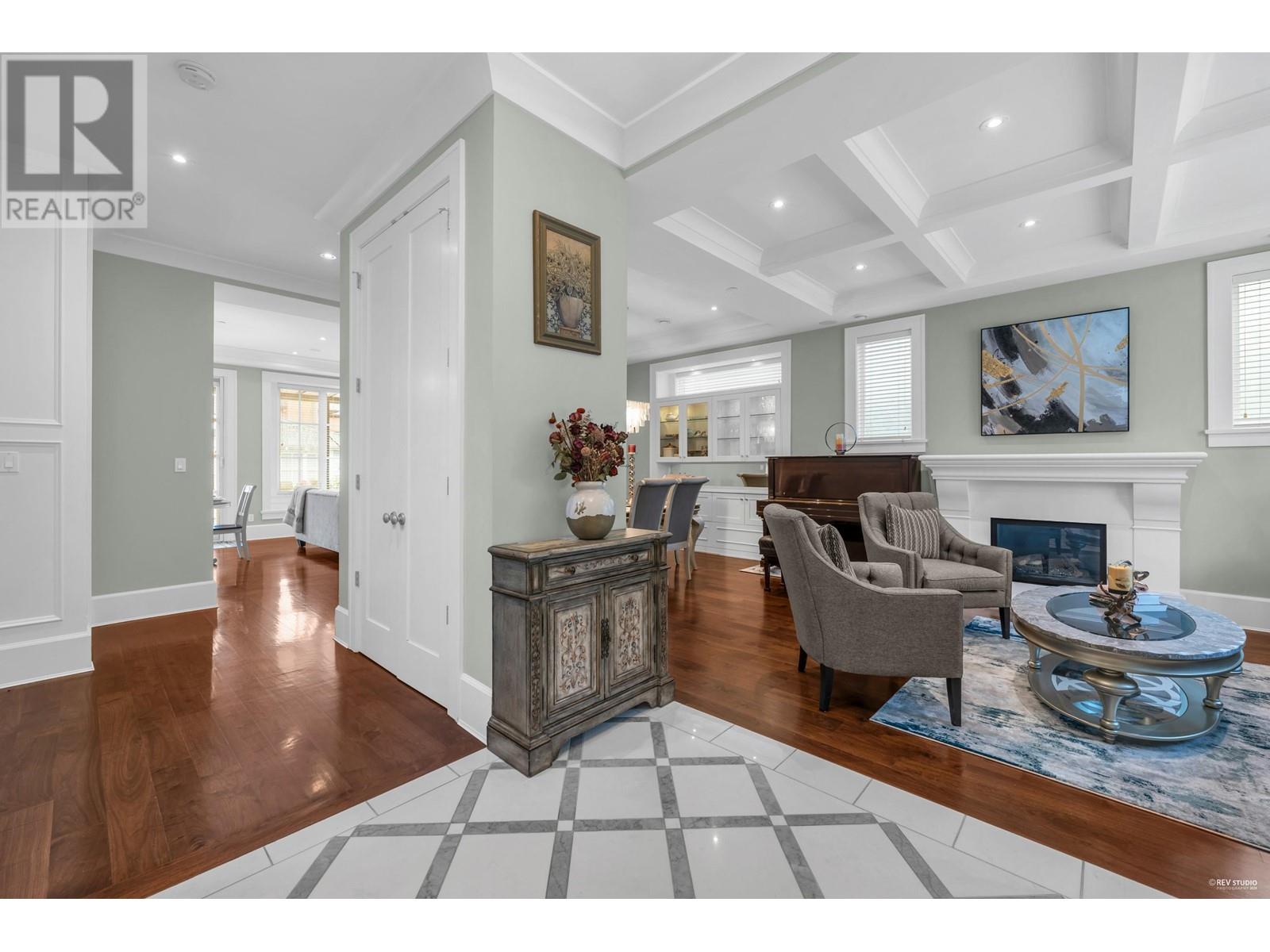 Listing Picture 10 of 38 : 2721 W 24TH AVENUE, Vancouver / 溫哥華 - 魯藝地產 Yvonne Lu Group - MLS Medallion Club Member