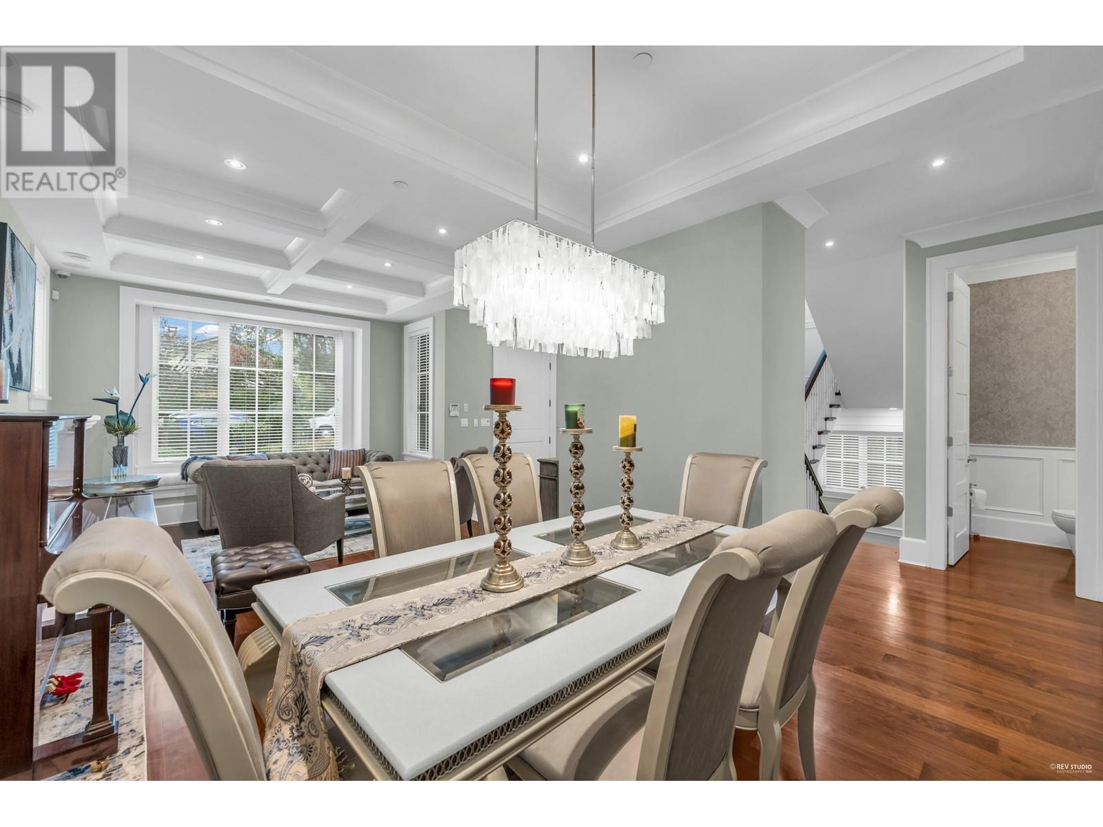 Listing Picture 8 of 38 : 2721 W 24TH AVENUE, Vancouver / 溫哥華 - 魯藝地產 Yvonne Lu Group - MLS Medallion Club Member