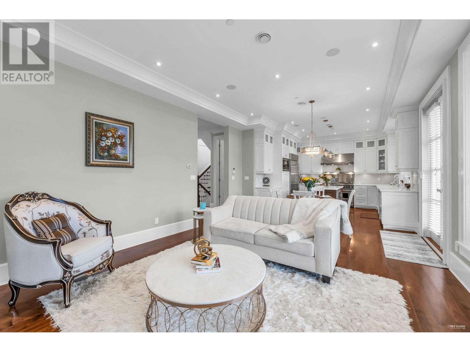 Listing Picture 16 of 38 : 2721 W 24TH AVENUE, Vancouver / 溫哥華 - 魯藝地產 Yvonne Lu Group - MLS Medallion Club Member