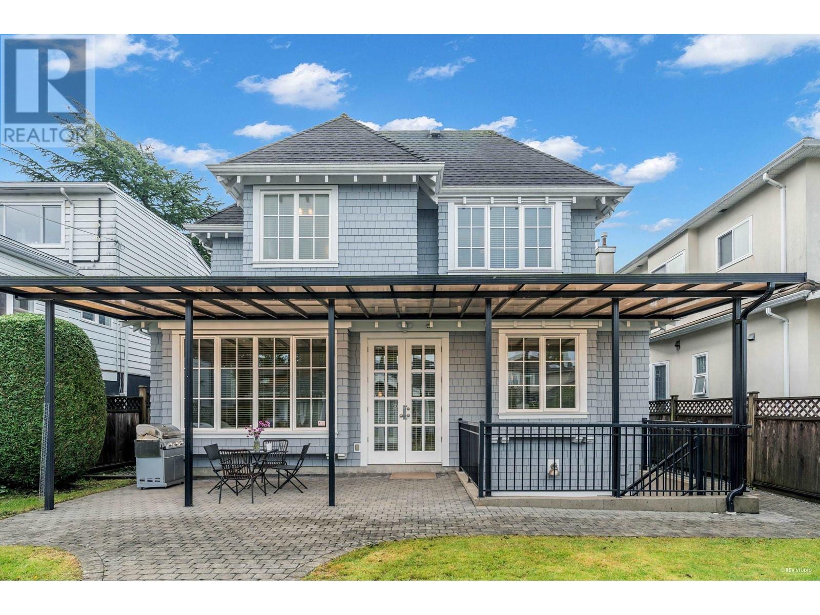 Listing Picture 33 of 38 : 2721 W 24TH AVENUE, Vancouver / 溫哥華 - 魯藝地產 Yvonne Lu Group - MLS Medallion Club Member