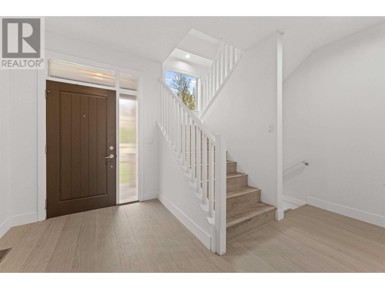 106 3450 David Avenue, Coquitlam, British Columbia  V3E 0J9 - Photo 4 - R2947407