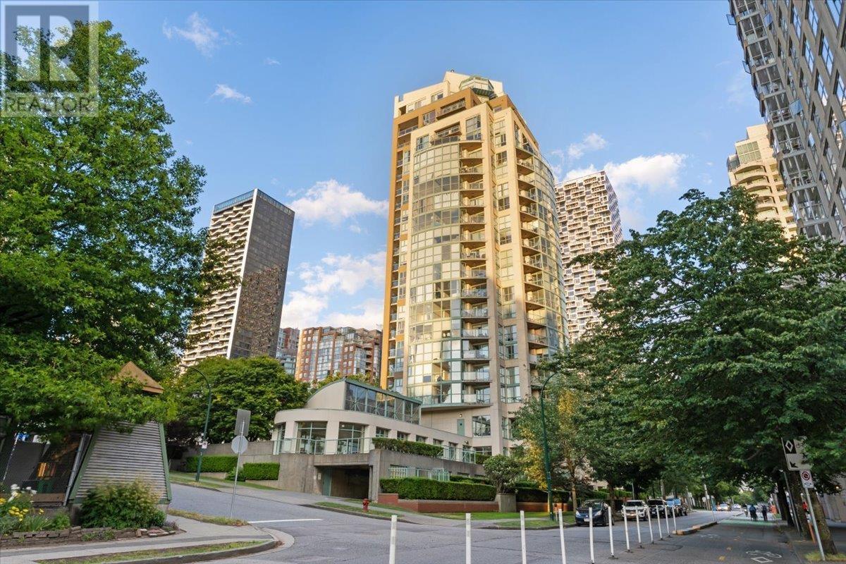 Listing Picture 3 of 18 : 1401 907 BEACH AVENUE, Vancouver / 溫哥華 - 魯藝地產 Yvonne Lu Group - MLS Medallion Club Member