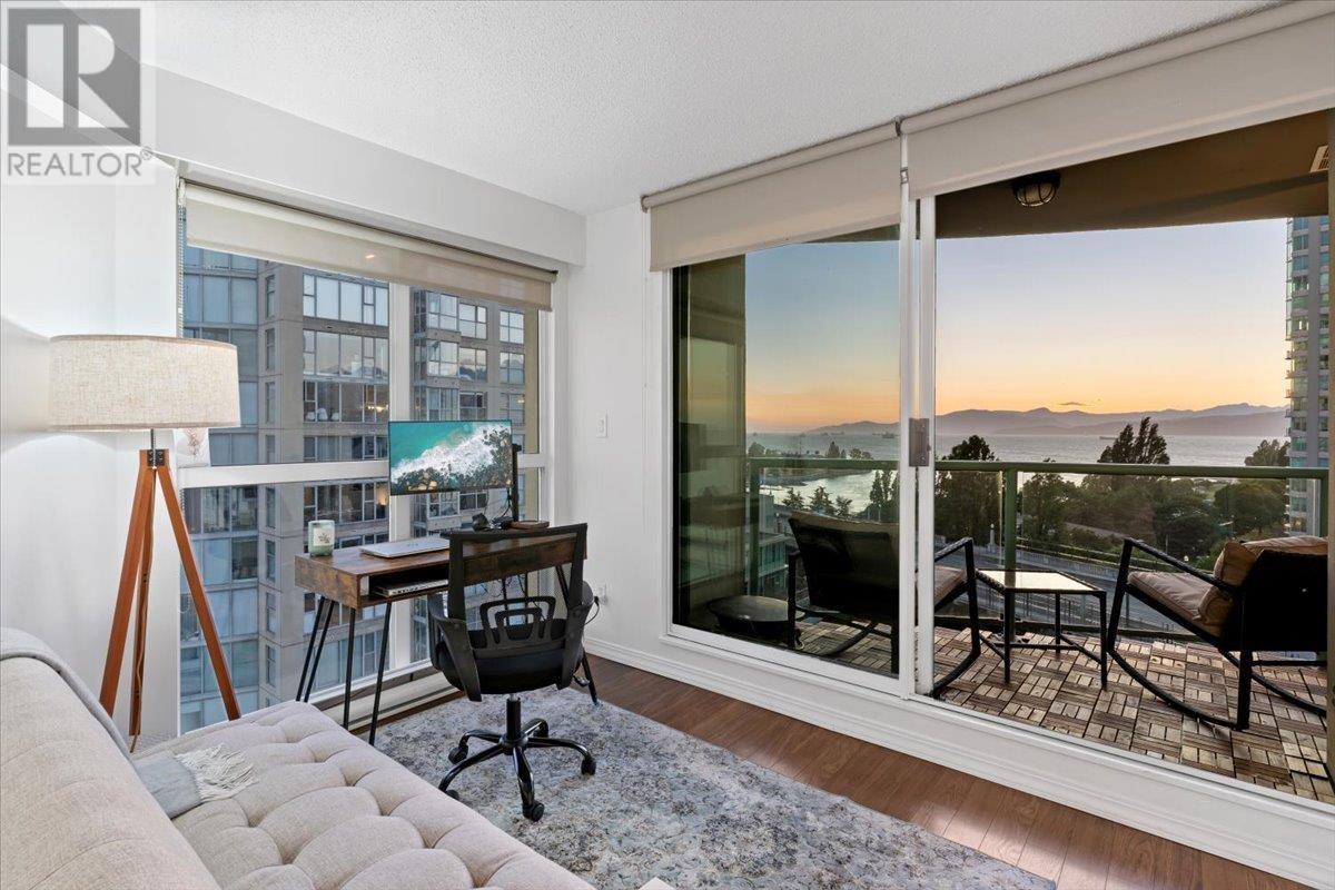 Listing Picture 9 of 18 : 1401 907 BEACH AVENUE, Vancouver / 溫哥華 - 魯藝地產 Yvonne Lu Group - MLS Medallion Club Member