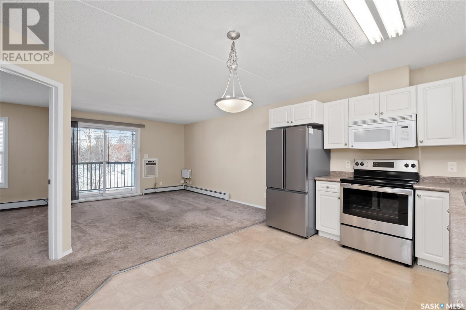 Property at 201 1901 1 1/2 AVENUE W image 3