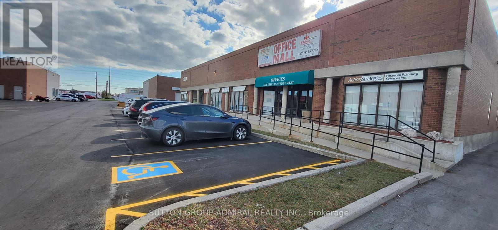 C11 - 4220 Steeles Avenue W, Vaughan (Steeles West Industrial), Ontario  L4L 3S8 - Photo 2 - N11404441