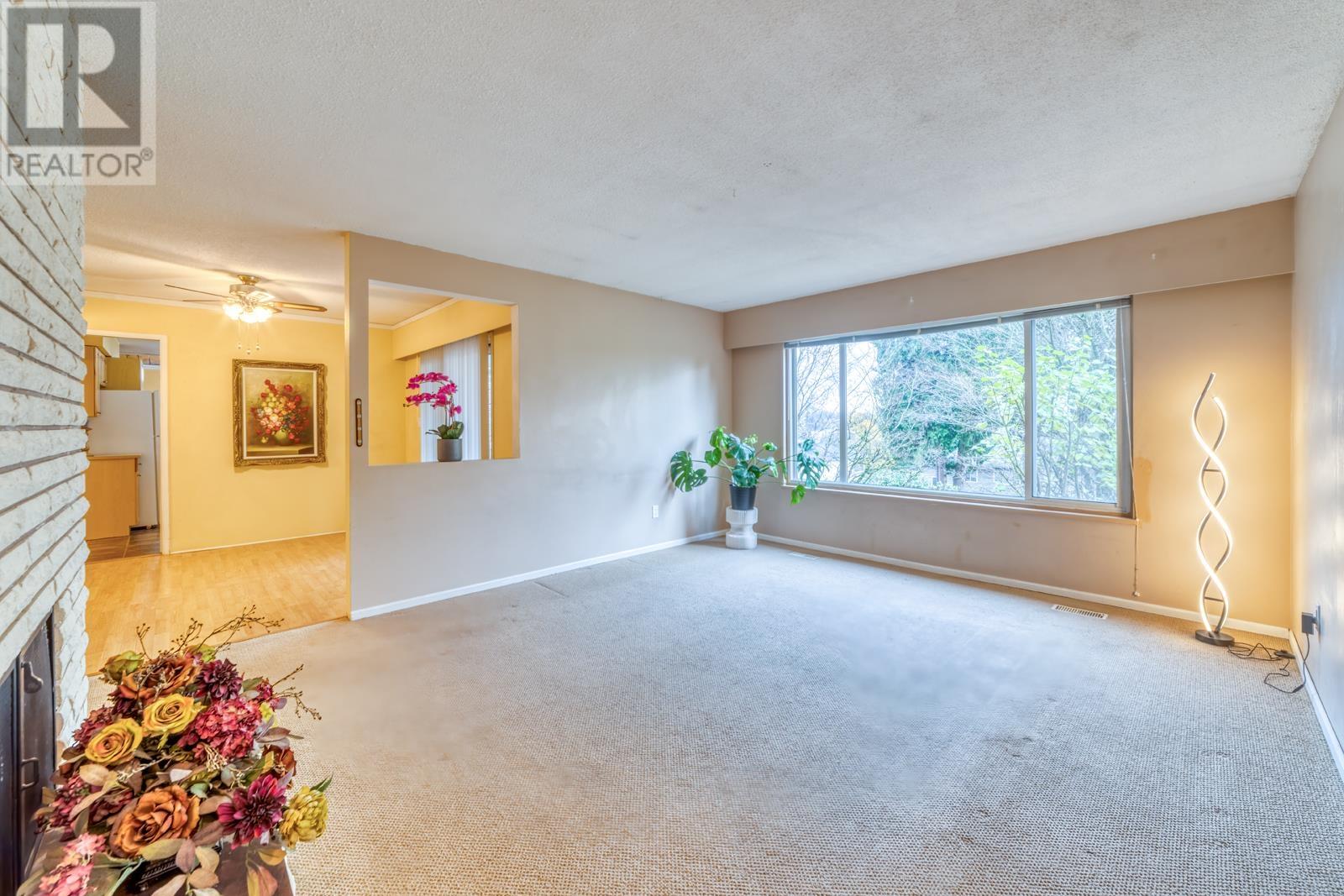 1026 Saddle Street, Coquitlam, British Columbia  V3C 3W3 - Photo 7 - R2947303