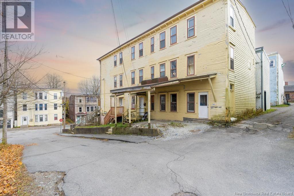 Property at 14 Victoria Lane image 1