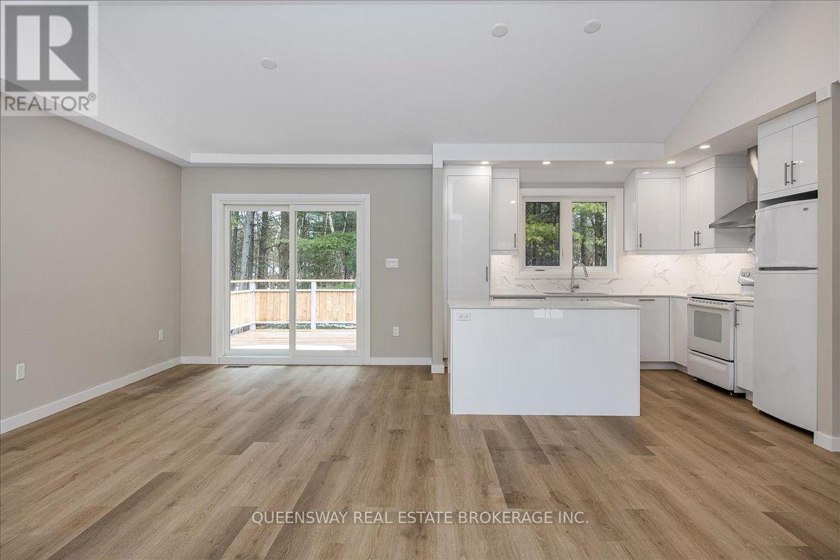3229 25 Side Road, Innisfil, Ontario  L9S 2J7 - Photo 6 - N11215343