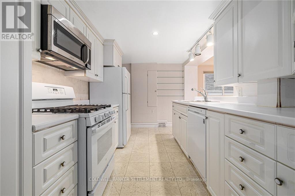 68 Wilson Street W, Perth, Ontario  K7H 2N6 - Photo 11 - X10430921