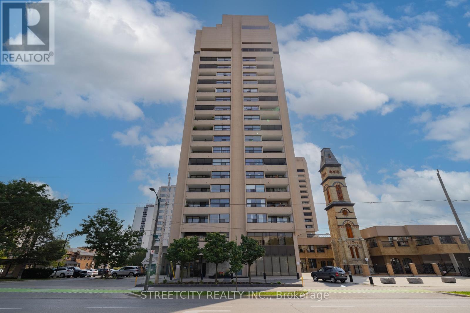 1705 - 389 Dundas Street W, London, Ontario  N6B 3L5 - Photo 2 - X11430513