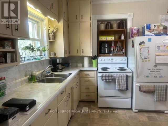 Property at 161 FOSTER AVENUE image 4